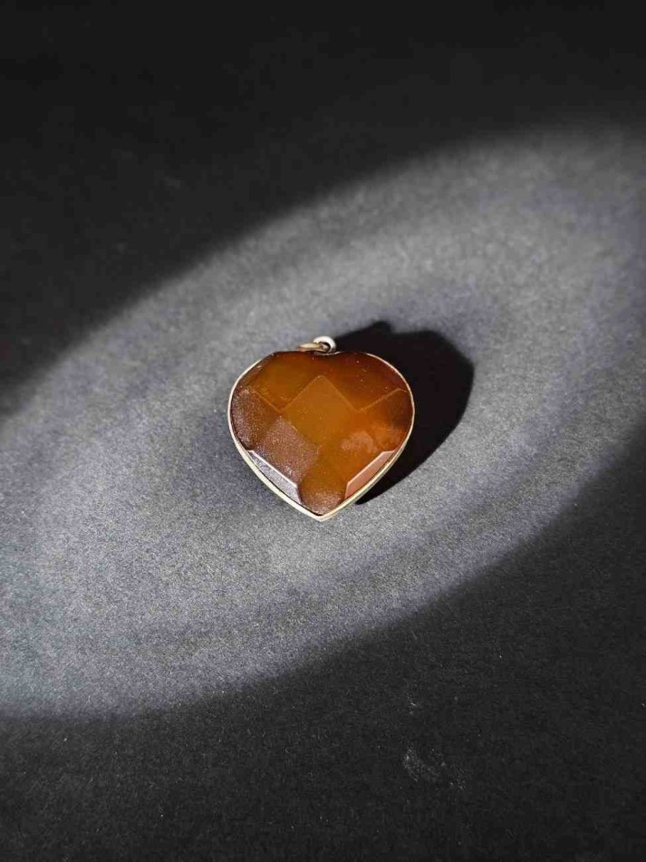 VedicVibe Crystals